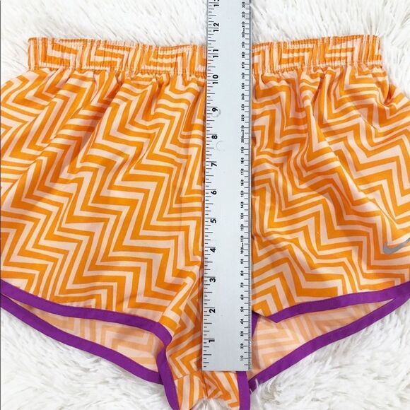 Nike Dri-Fit Orange Chevron Running Shorts Size XS - Picture 5 of 6